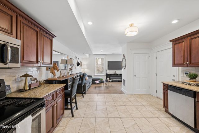 425 Broadway Unit 2, Saratoga Springs, NY 12866