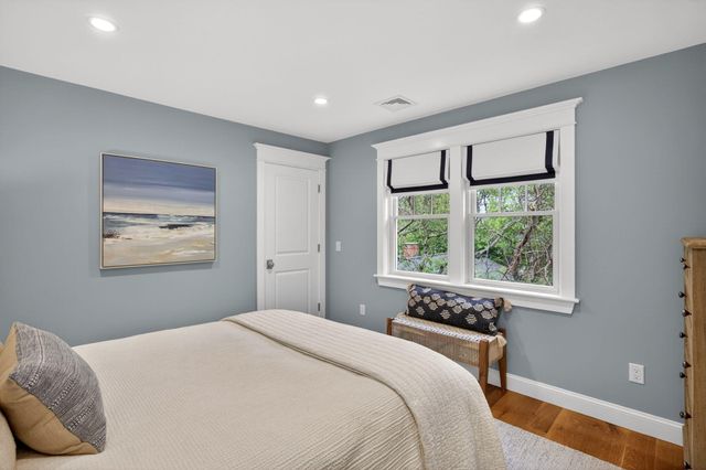 357 Monomoscoy Road, Mashpee, MA 02649