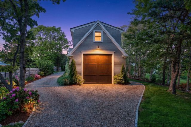 357 Monomoscoy Road, Mashpee, MA 02649