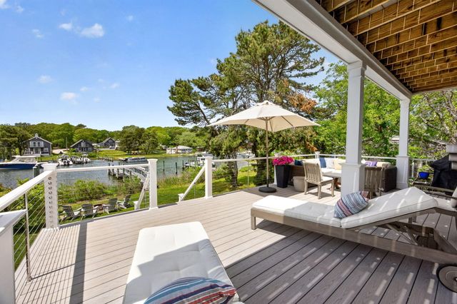 357 Monomoscoy Road, Mashpee, MA 02649
