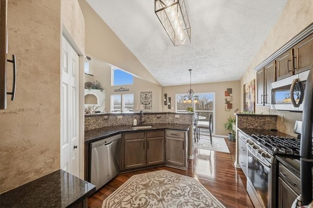 140 Cedar Ridge Dr, Center Twp, PA 15061