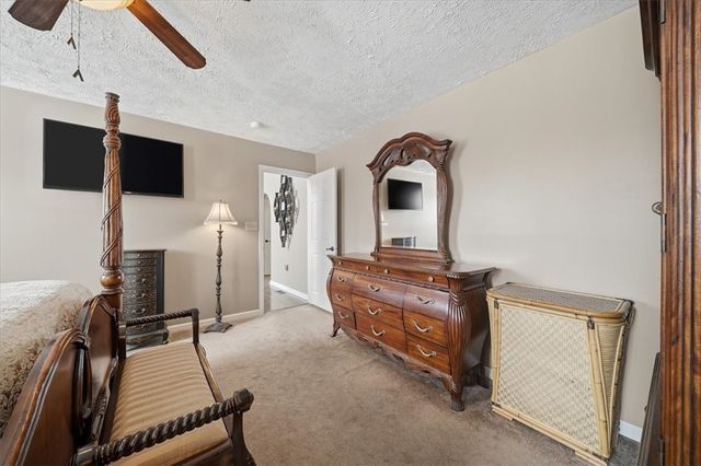 140 Cedar Ridge Dr, Center Twp, PA 15061