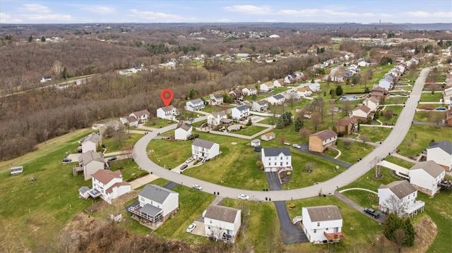 140 Cedar Ridge Dr, Center Twp, PA 15061