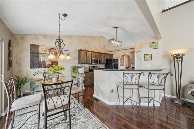 140 Cedar Ridge Dr, Center Twp, PA 15061