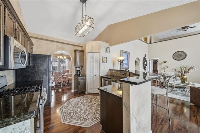 140 Cedar Ridge Dr, Center Twp, PA 15061