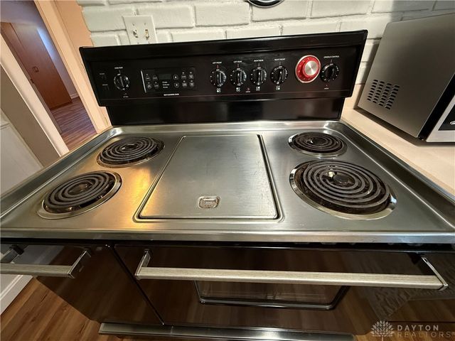 8845 Flick Road, Tipp City, OH 45371