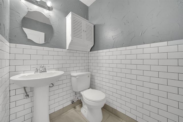 1817 E Grauwyler Road 158, Irving, TX 75061
