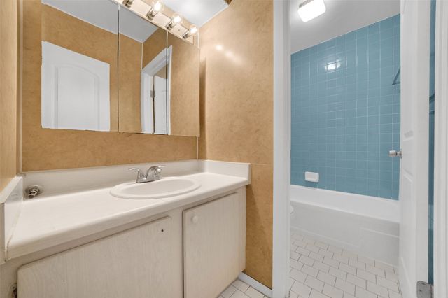 1817 E Grauwyler Road 158, Irving, TX 75061