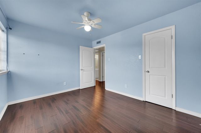 1817 E Grauwyler Road 158, Irving, TX 75061