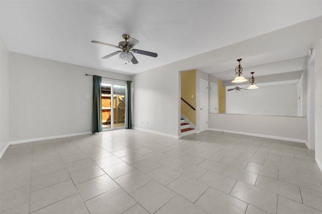 1817 E Grauwyler Road 158, Irving, TX 75061
