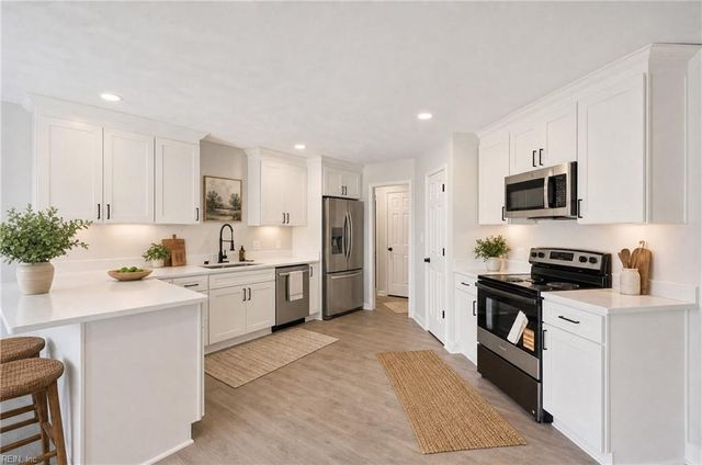 2084 Nansemond PW, Suffolk, VA 23434