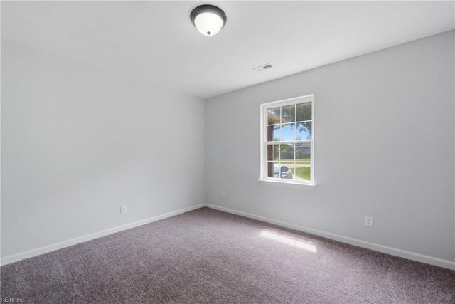 2084 Nansemond PW, Suffolk, VA 23434