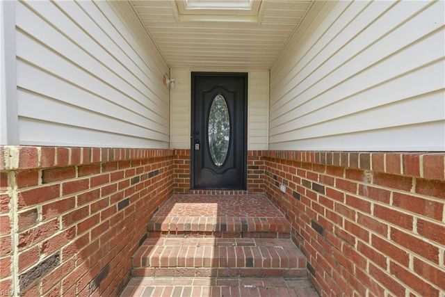 2084 Nansemond PW, Suffolk, VA 23434