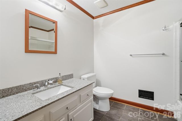 534 Aldeborough Lane, Charlotte, NC 28270