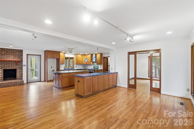 534 Aldeborough Lane, Charlotte, NC 28270