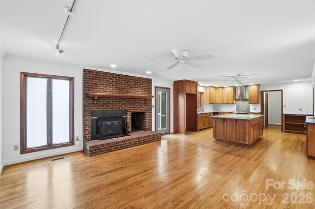 534 Aldeborough Lane, Charlotte, NC 28270