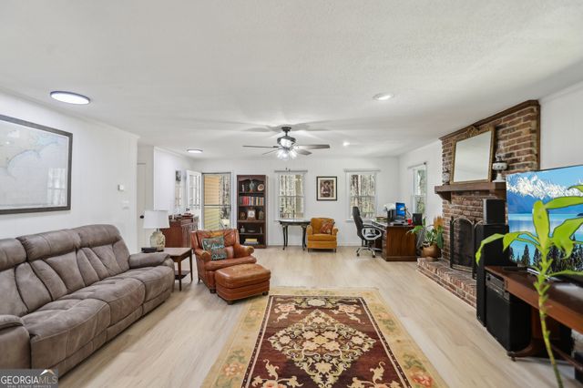 179 Green Valley Road, Fayetteville, GA 30214