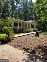 179 Green Valley Road, Fayetteville, GA 30214