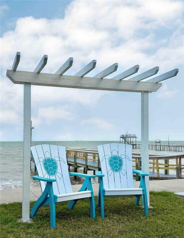 415 Avenue I, Dickinson, TX 77539