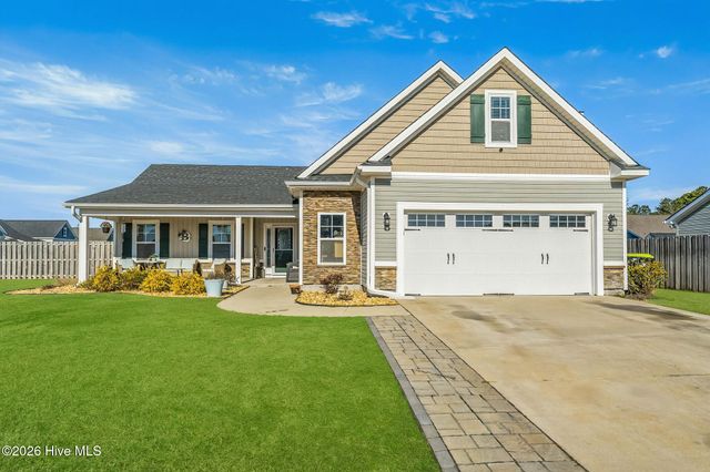 2083 Southern Pine Drive, Leland, NC 28451