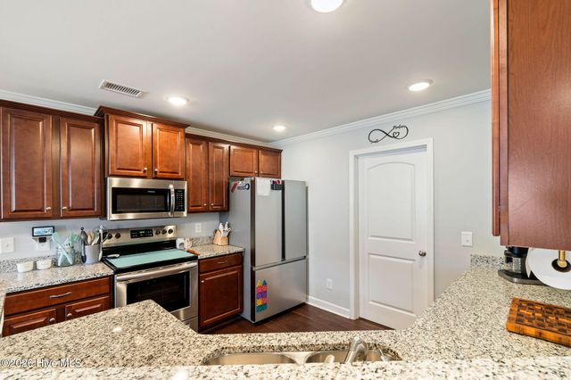 2083 Southern Pine Drive, Leland, NC 28451