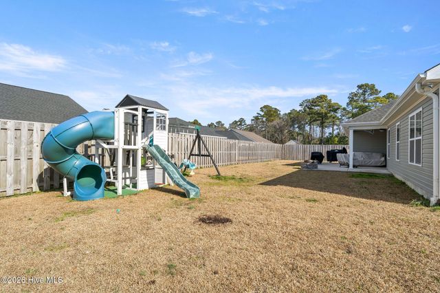 2083 Southern Pine Drive, Leland, NC 28451