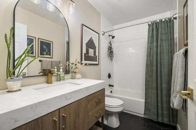 21374 Starling Drive, Bend, OR 97701