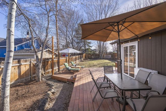 21374 Starling Drive, Bend, OR 97701