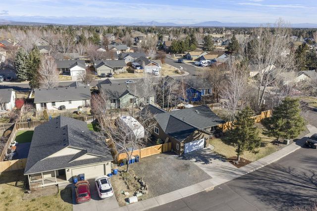 21374 Starling Drive, Bend, OR 97701