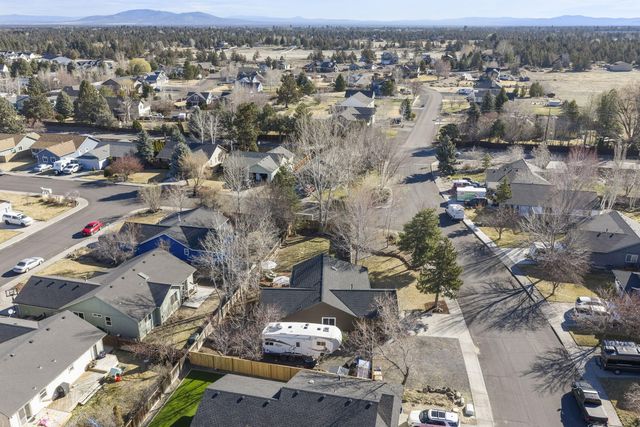 21374 Starling Drive, Bend, OR 97701