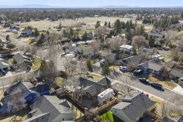 21374 Starling Drive, Bend, OR 97701