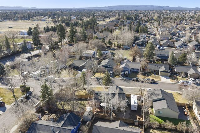 21374 Starling Drive, Bend, OR 97701