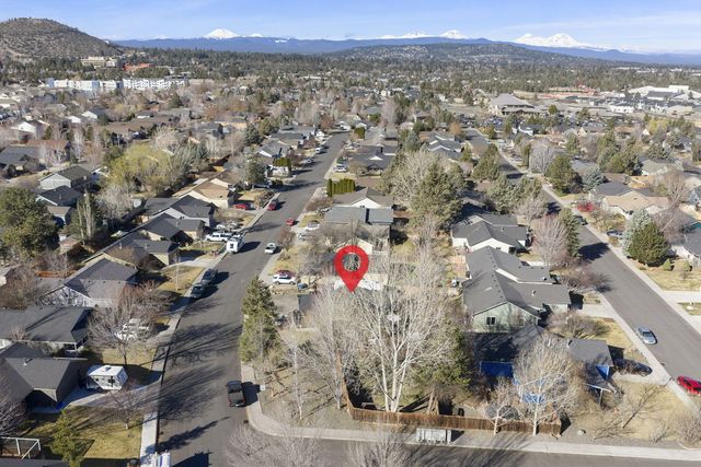 21374 Starling Drive, Bend, OR 97701