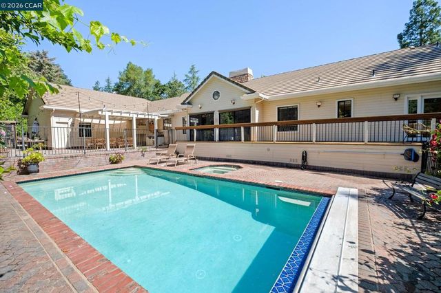 40 Donkey Flats Court, Pleasant Hill, CA 94523