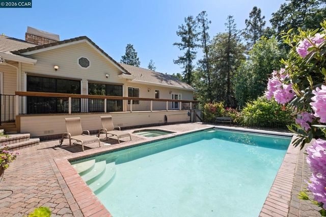 40 Donkey Flats Court, Pleasant Hill, CA 94523