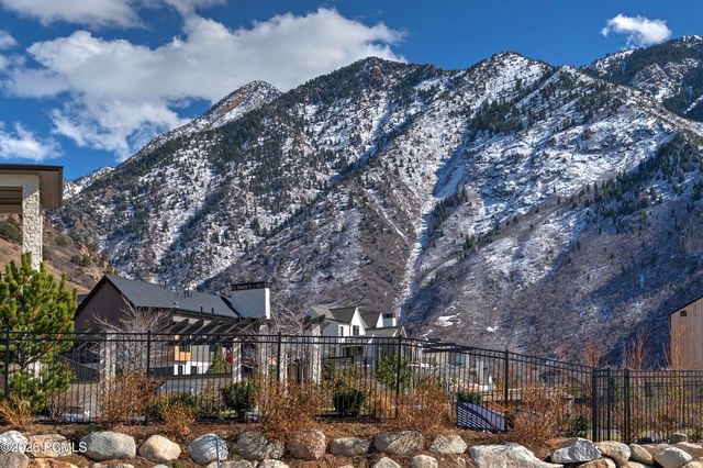 7054 S City View Drive 35, Cottonwood Heights, UT 84121