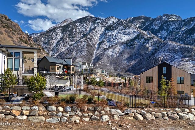 7054 S City View Drive 35, Cottonwood Heights, UT 84121