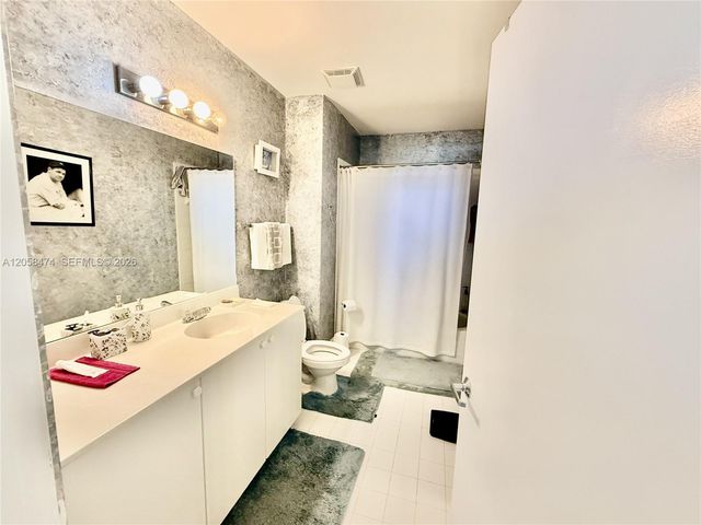 3020 NE 32nd Ave PH3, Fort Lauderdale, FL 33308