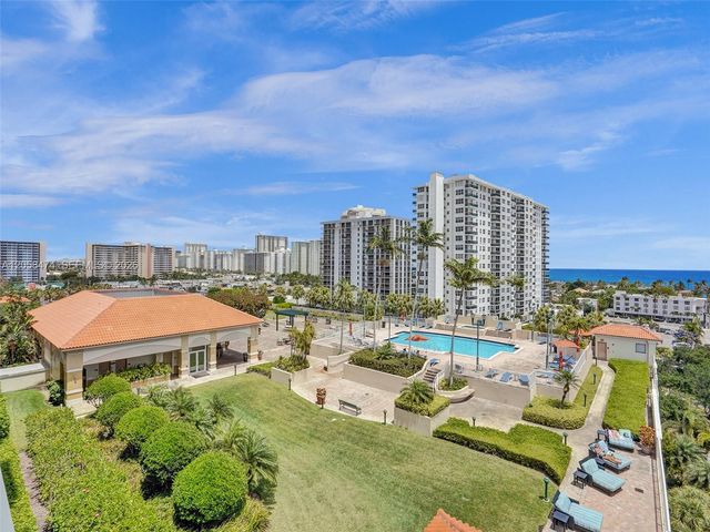 3020 NE 32nd Ave PH3, Fort Lauderdale, FL 33308