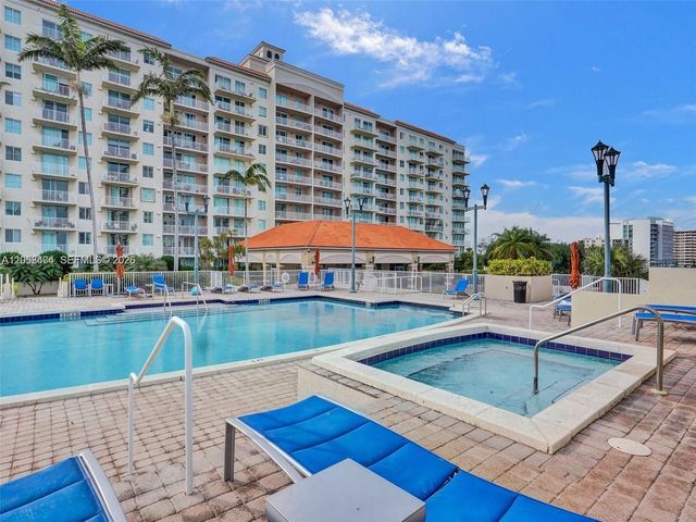 3020 NE 32nd Ave PH3, Fort Lauderdale, FL 33308