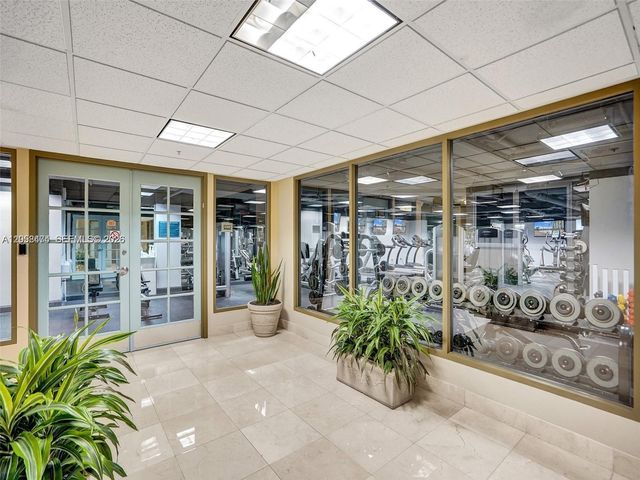 3020 NE 32nd Ave PH3, Fort Lauderdale, FL 33308