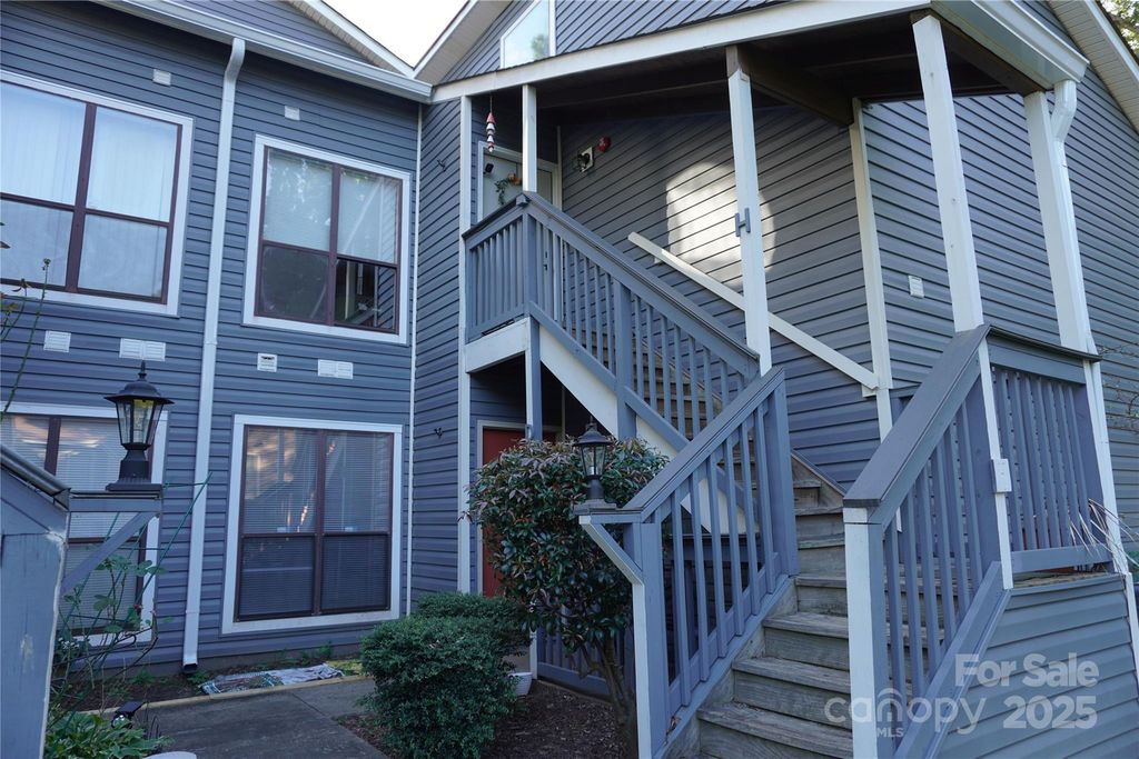 4508 Sharon Chase Drive H, Charlotte, NC 28215