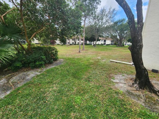 3345 Lucerne Park Drive, Greenacres, FL 33467