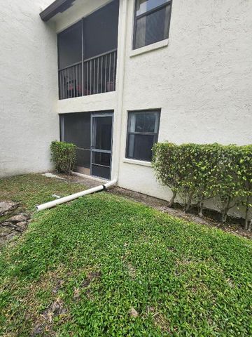 3345 Lucerne Park Drive, Greenacres, FL 33467