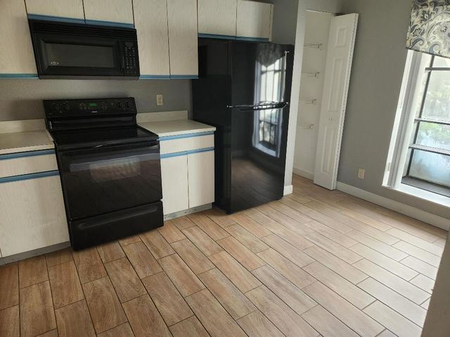 3345 Lucerne Park Drive, Greenacres, FL 33467