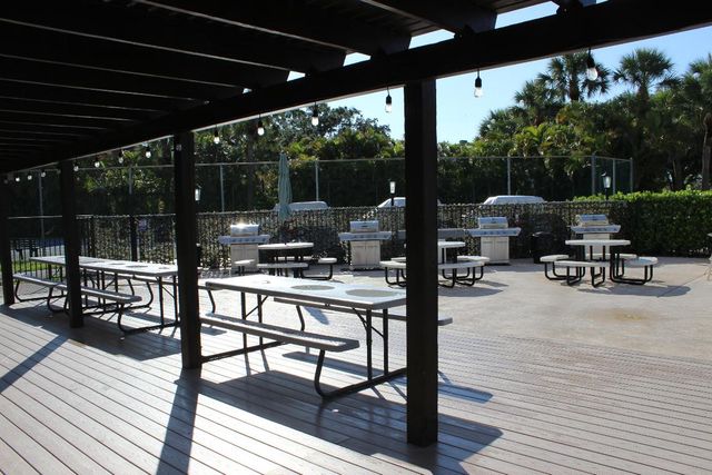 3345 Lucerne Park Drive, Greenacres, FL 33467