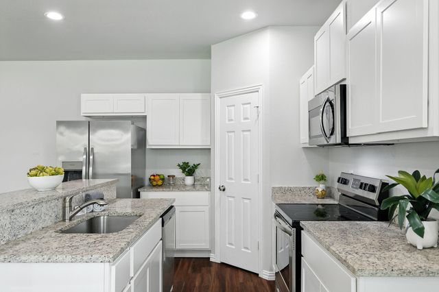 1601 Jupiter Lane, Ennis, TX 75119