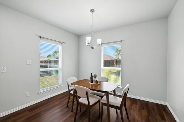 1601 Jupiter Lane, Ennis, TX 75119