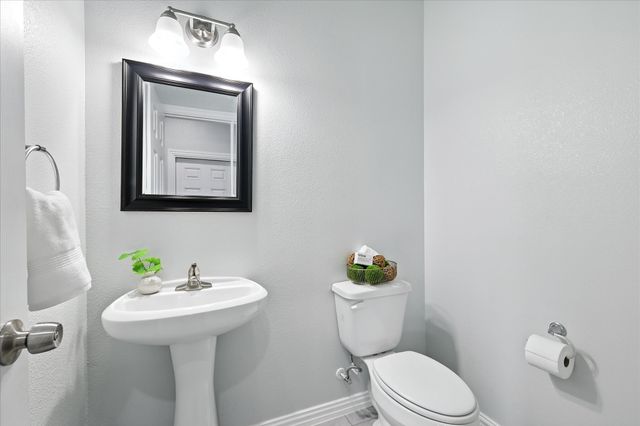 1601 Jupiter Lane, Ennis, TX 75119