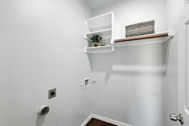 1601 Jupiter Lane, Ennis, TX 75119